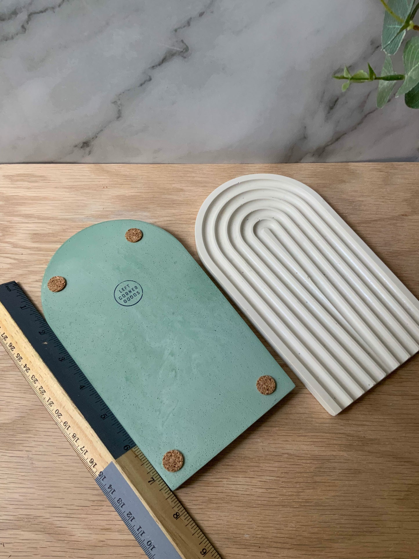 Arch decorative tray