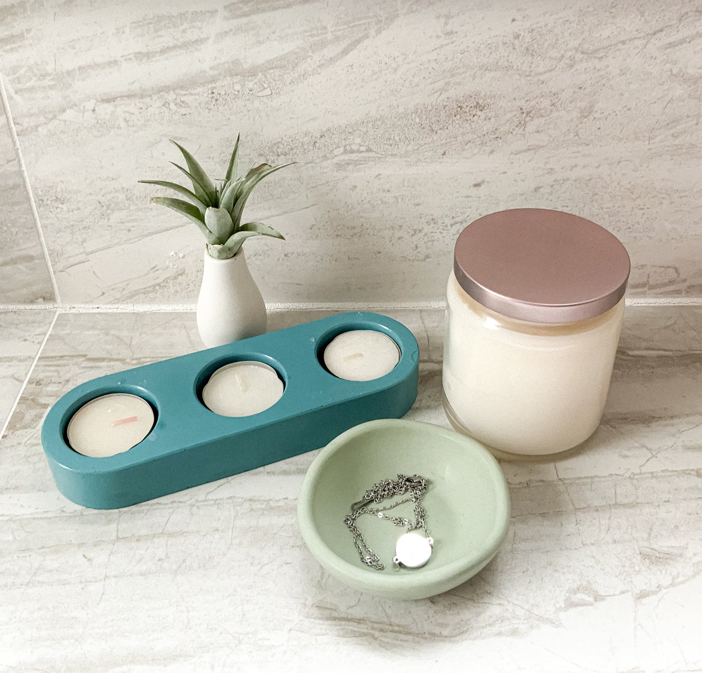 Concrete Catchall Bowl - Modern Entryway Key Organizer, Minimalist Desk Tray, Sculptural Home Decor Gift