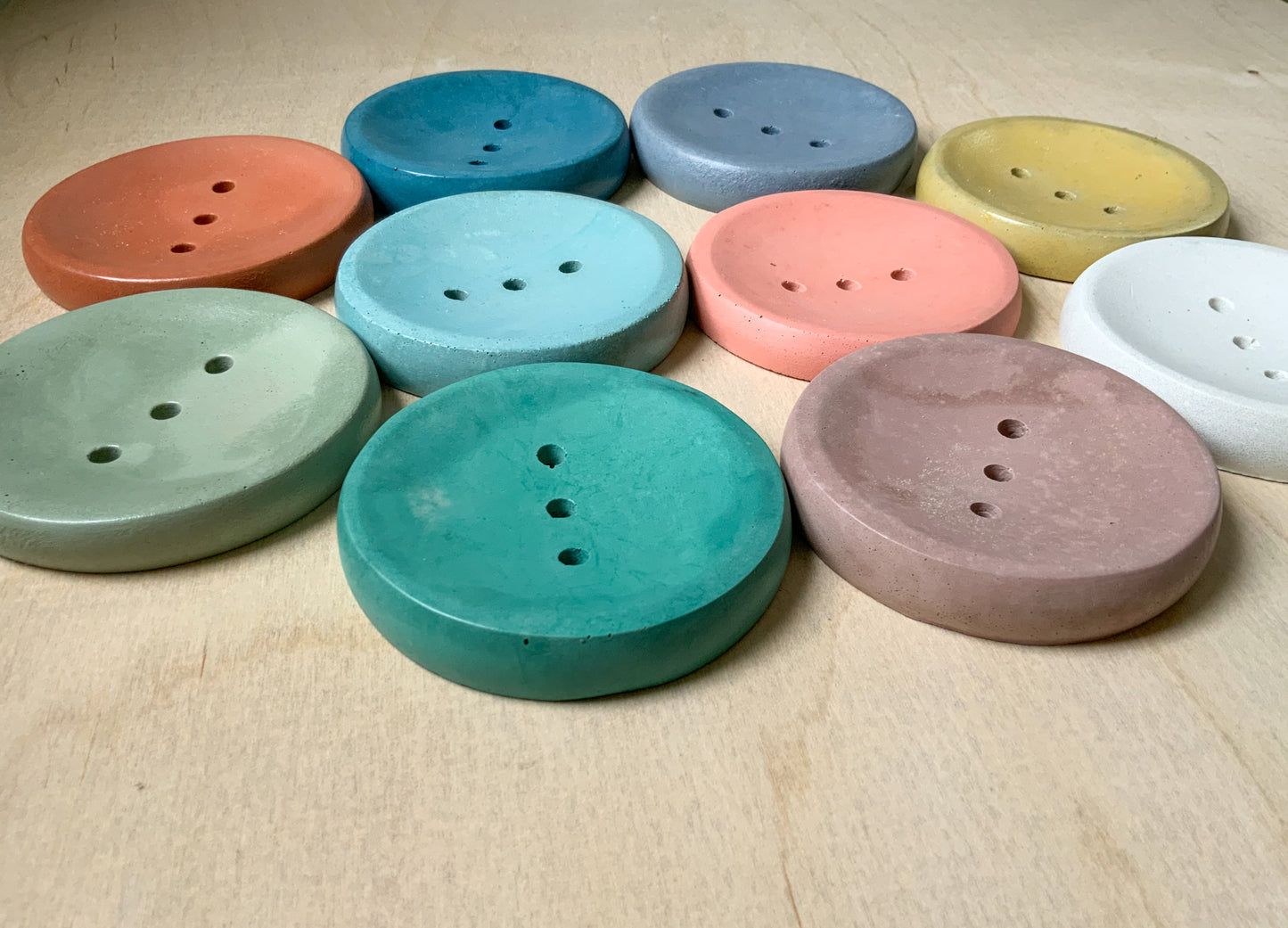 Round Soap Dish with Drainage Holes- Handmade Concrete Decor