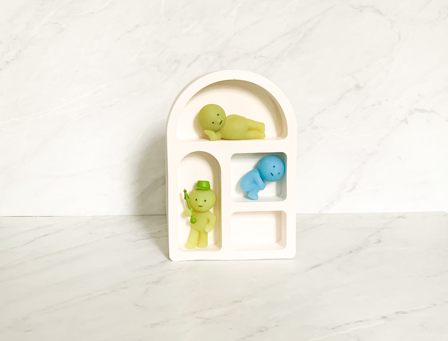 Minimalist Cement Arch Wall Smiski Display Shelf for Mini Figures, Modern Wall Decor