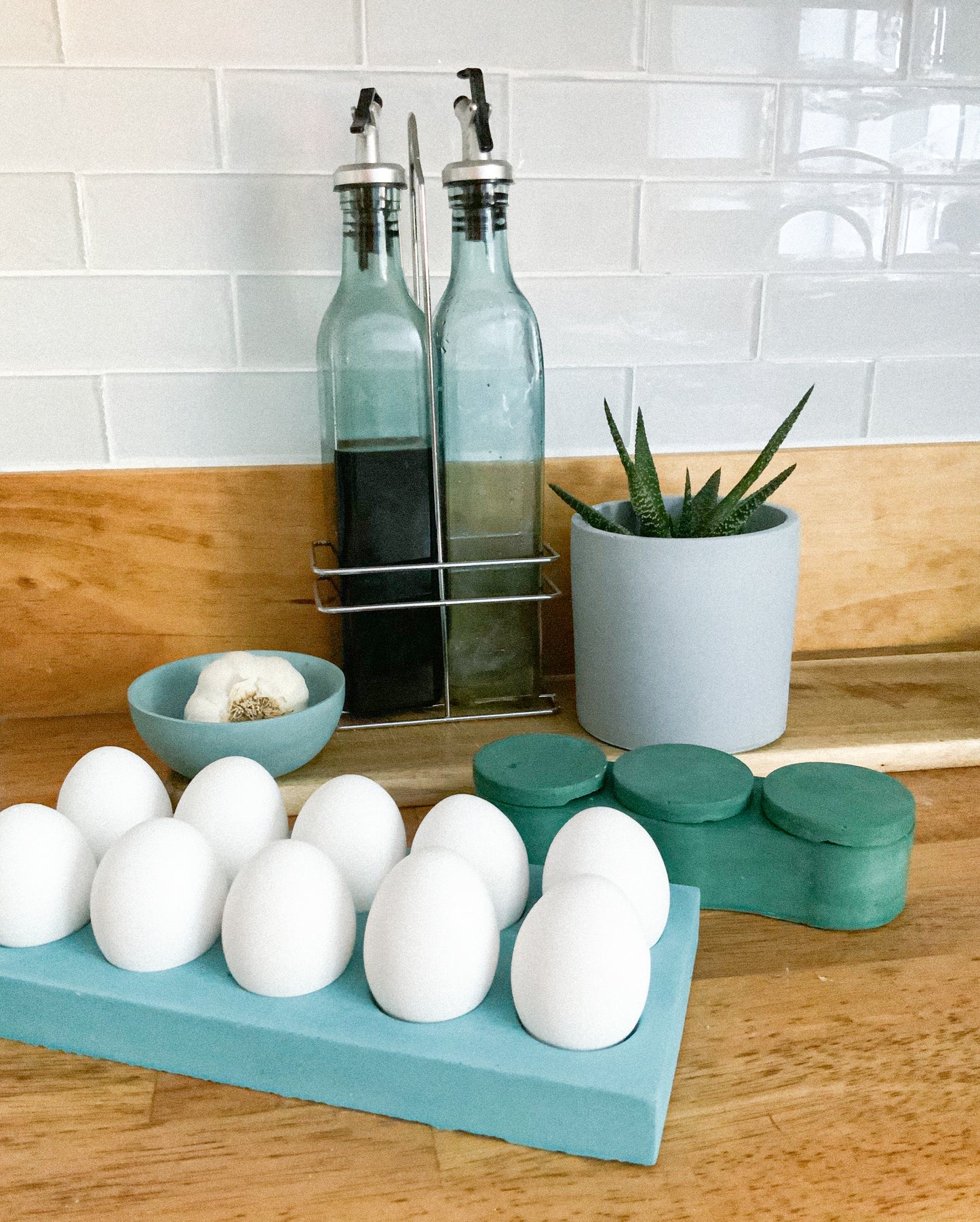 Stone storage salt and pepper container