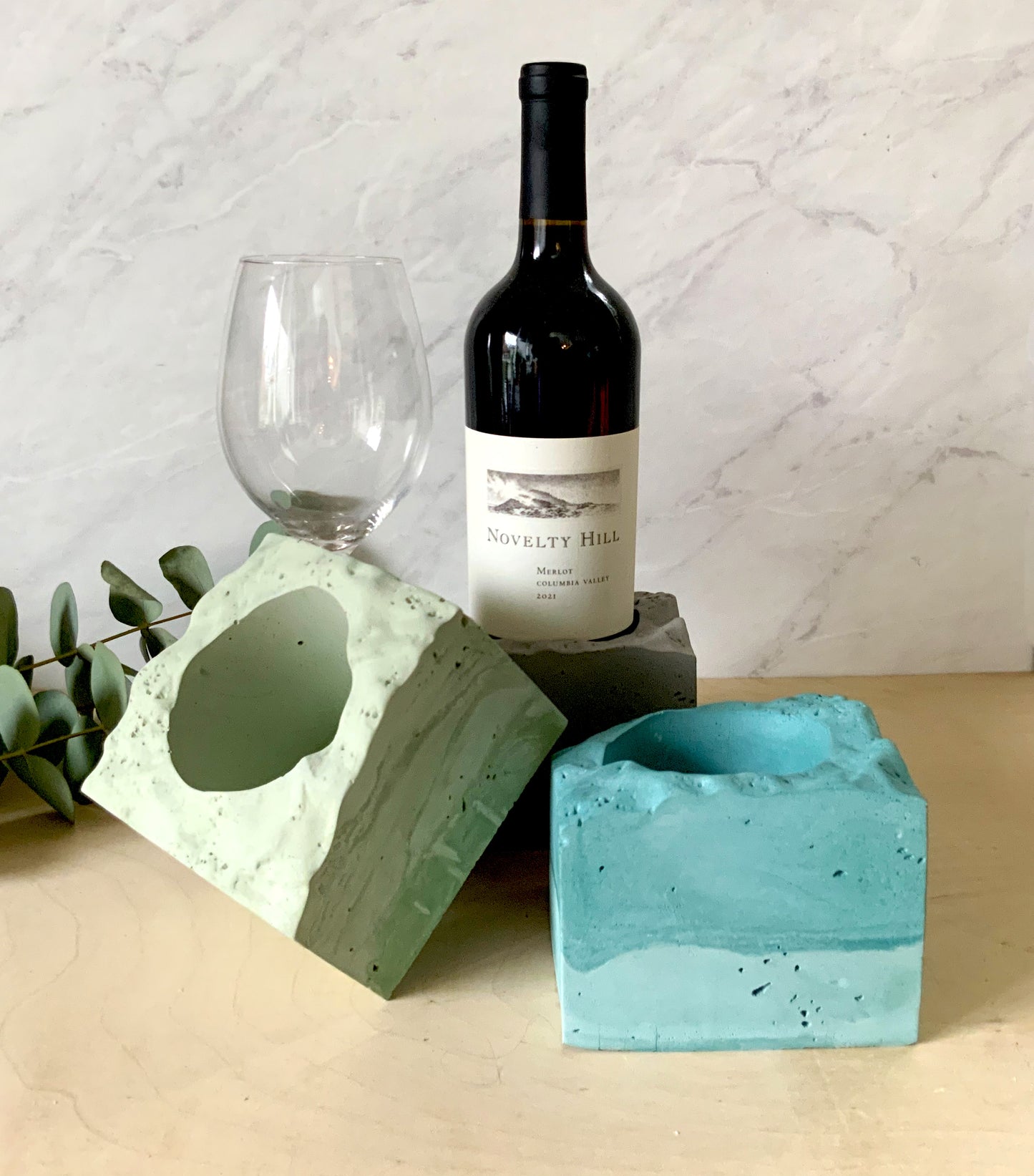 Handmade Concrete Wine Bottle Holder - Modern Minimalist Display Stand Kitchen Bar Decor Gift
