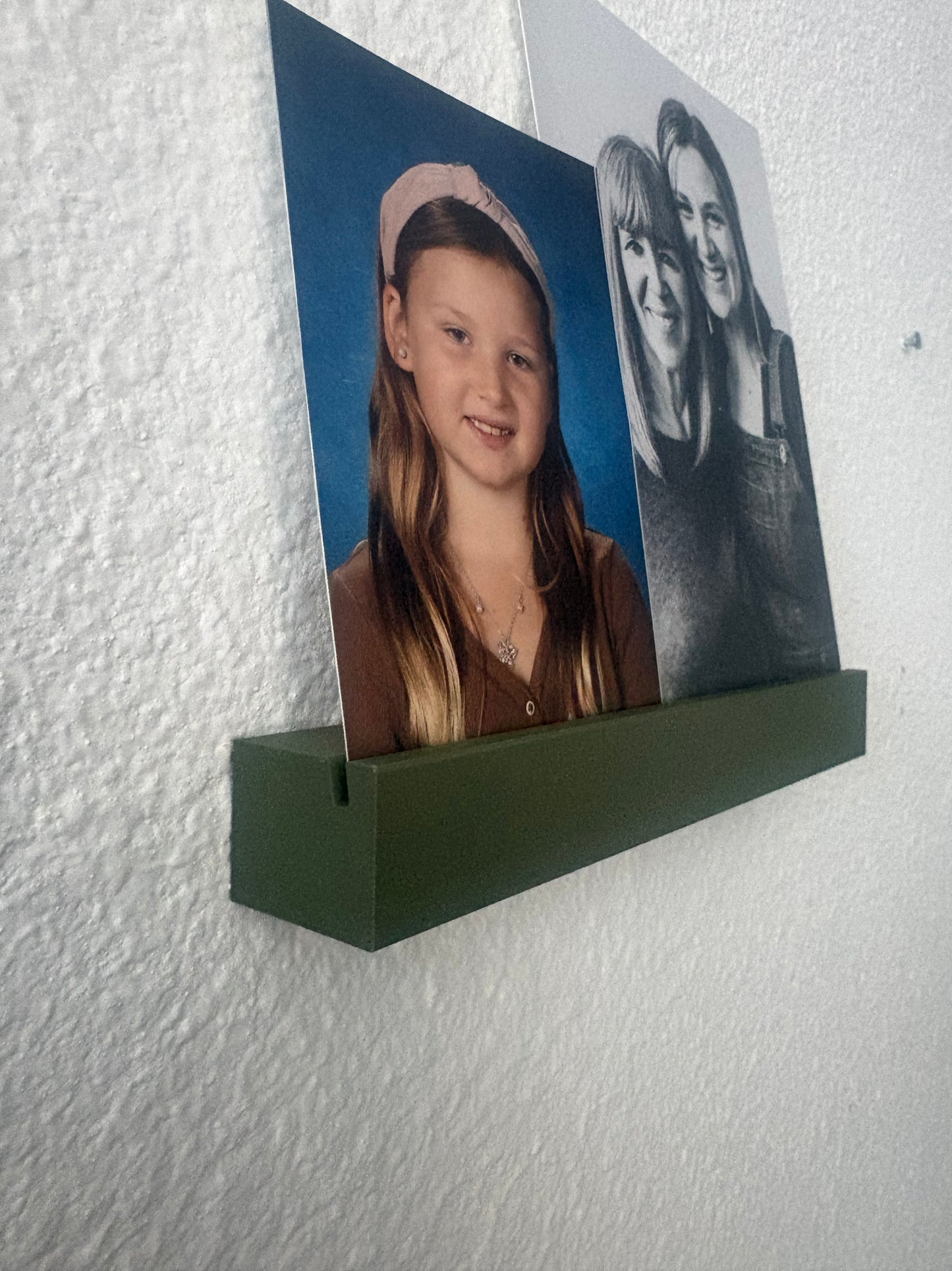 8" Mini Picture Ledge | Modern Photo Rail for Postcards & Prints | 3D Printed Wall Display Shelf