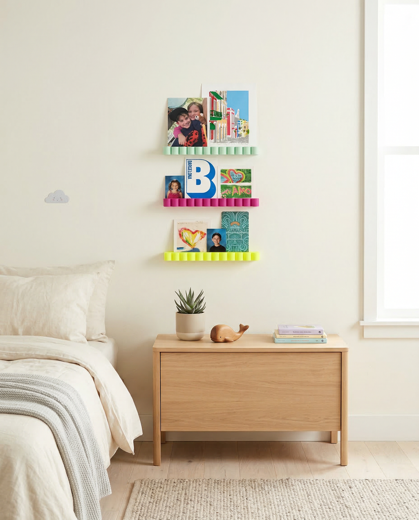 Fluted Picture Ledge - Scalloped 3D Printed Wall Shelf - Modular Interlocking Gallery Rail for Modern Home Decor