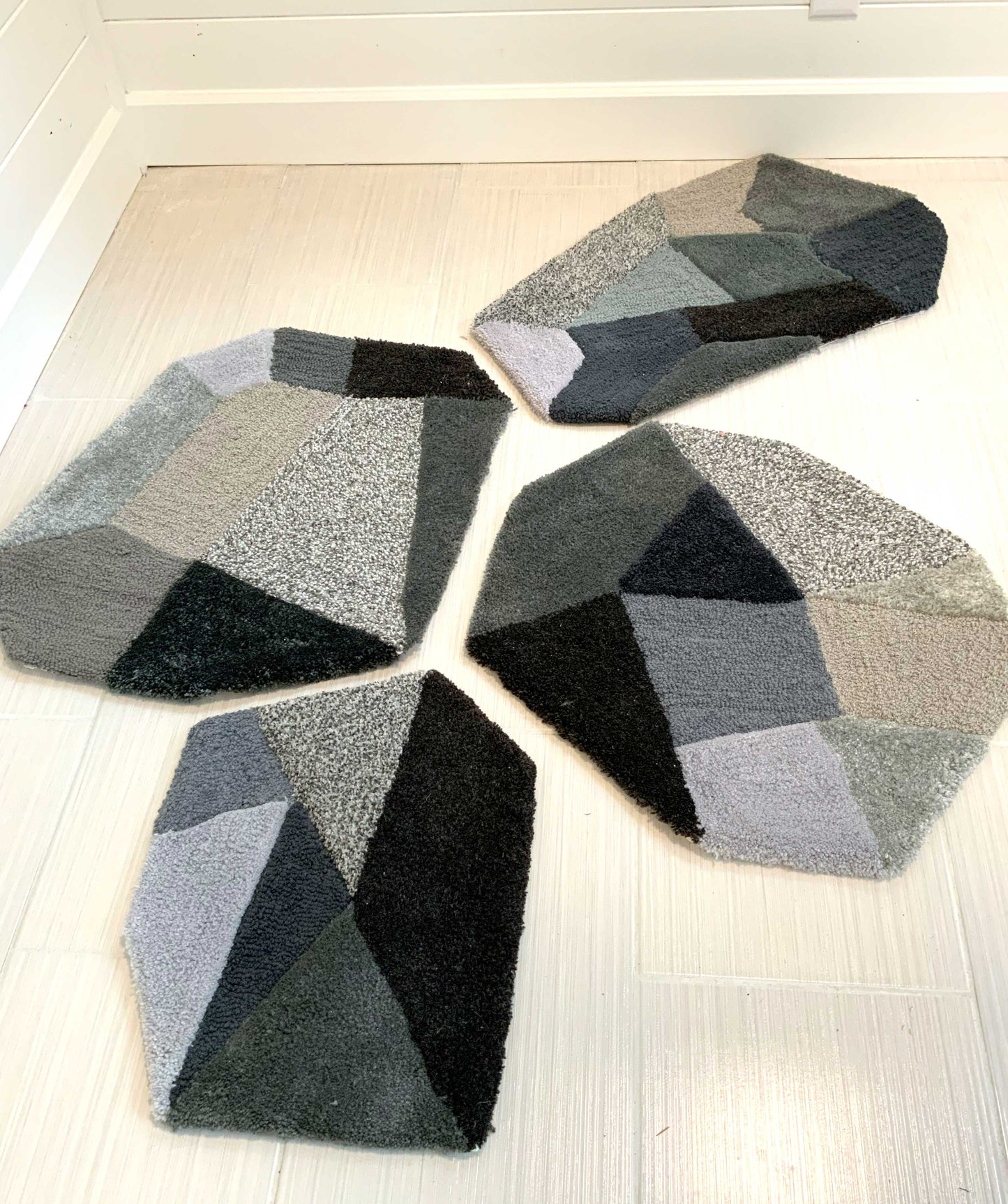 Hand tufted geometric rock rug, 70% wool and 30% acrylic